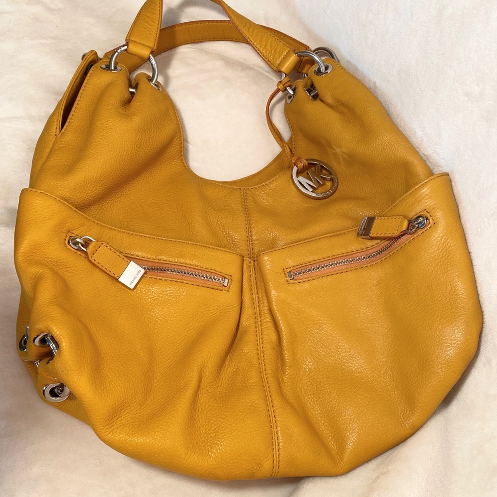 Michael Kors Leather Hobo Bag, Mustard, NWOT👜